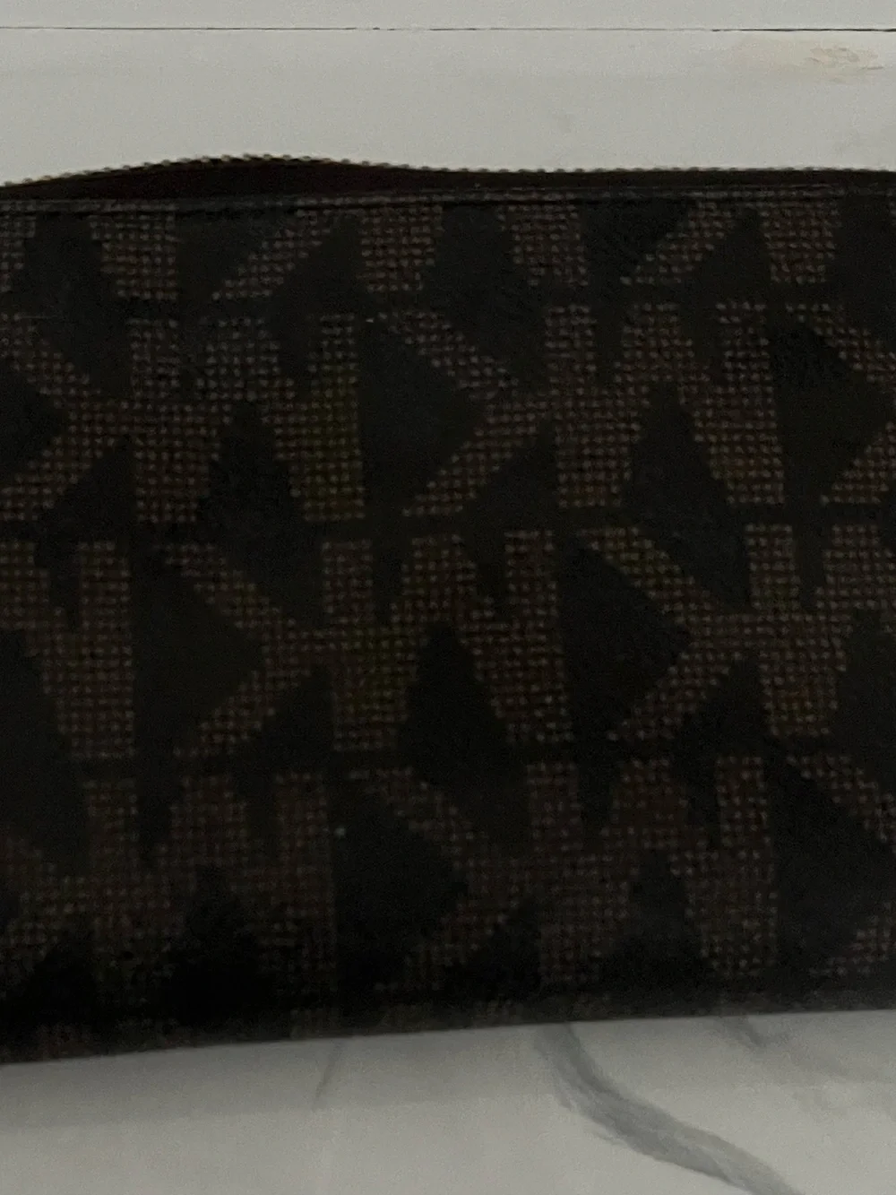 Michael Kors signature mk